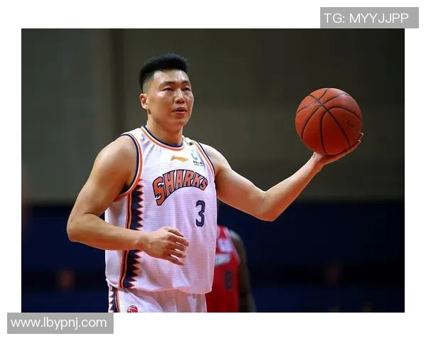 李根:从篮球场上的闪耀明星到生活中的坚韧奋斗者的成长故事 李根:从篮球场上的闪耀明星到生活中的坚韧奋斗者的成长故事