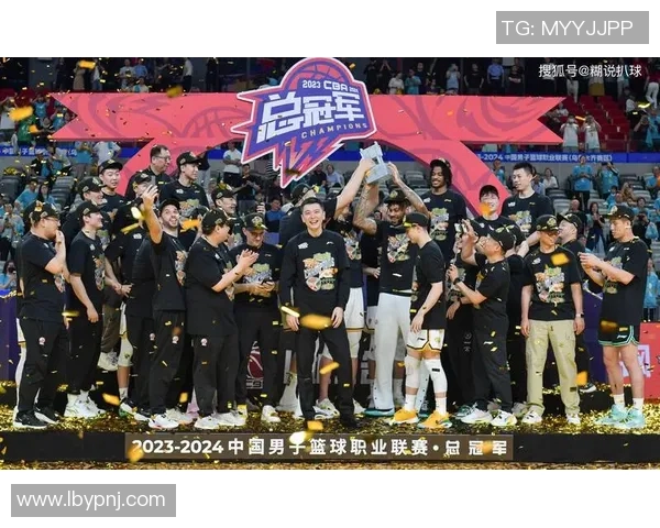 2019年CBA精彩对决新疆队与广东队直播回顾与精彩瞬间分析