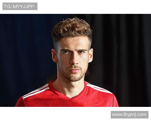 格雷茨卡的崛起与挑战:从天才少年到足球巨星的成长之路 格雷茨卡的崛起与挑战:从天才少年到足球巨星的成长之路