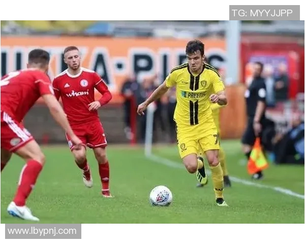 登博斯对决阿尔精彩赛事回顾与分析揭示双方实力差距与战术博弈